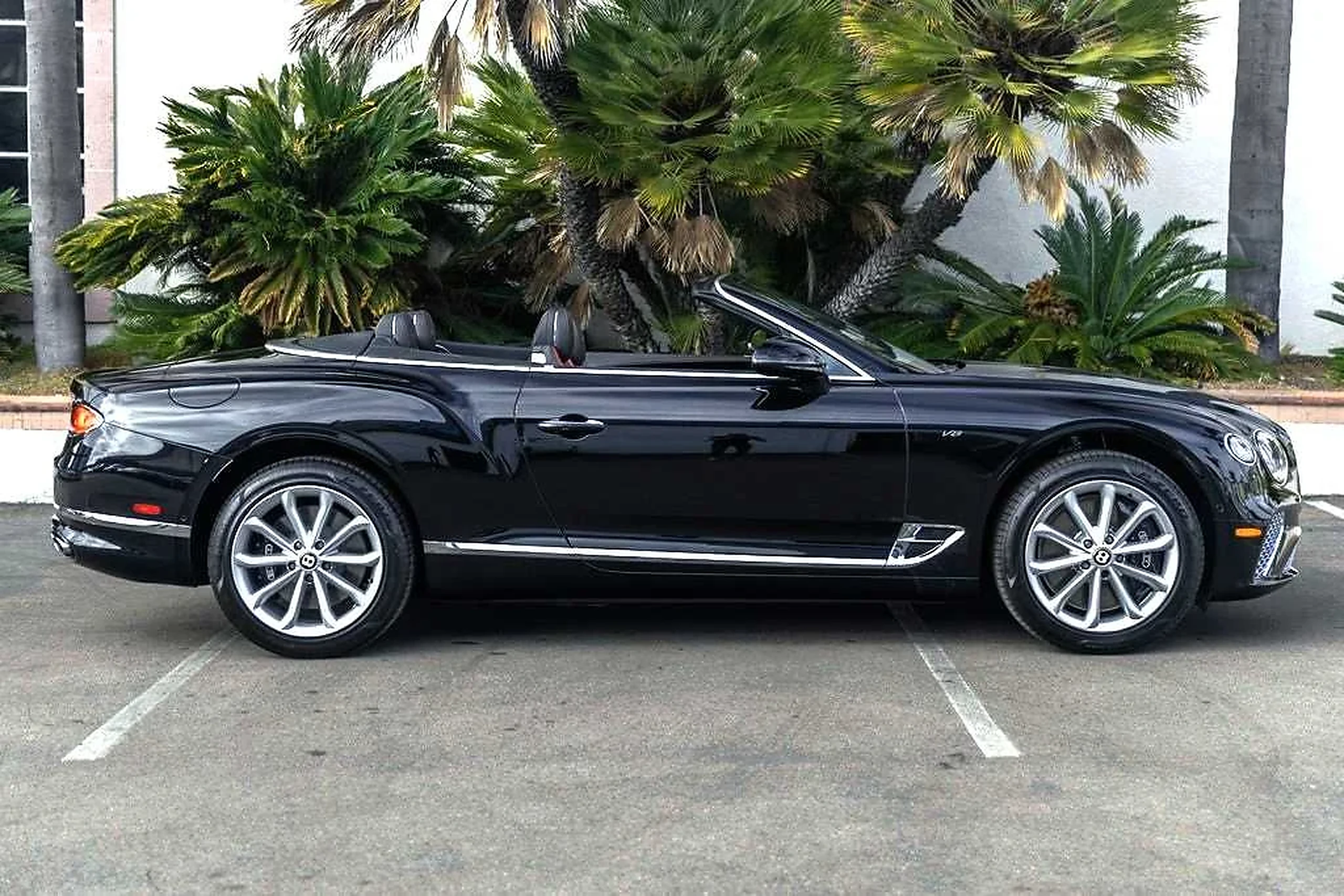Bentley Continental GTC detail relevant to international visitor car rentals on MIA / LUX