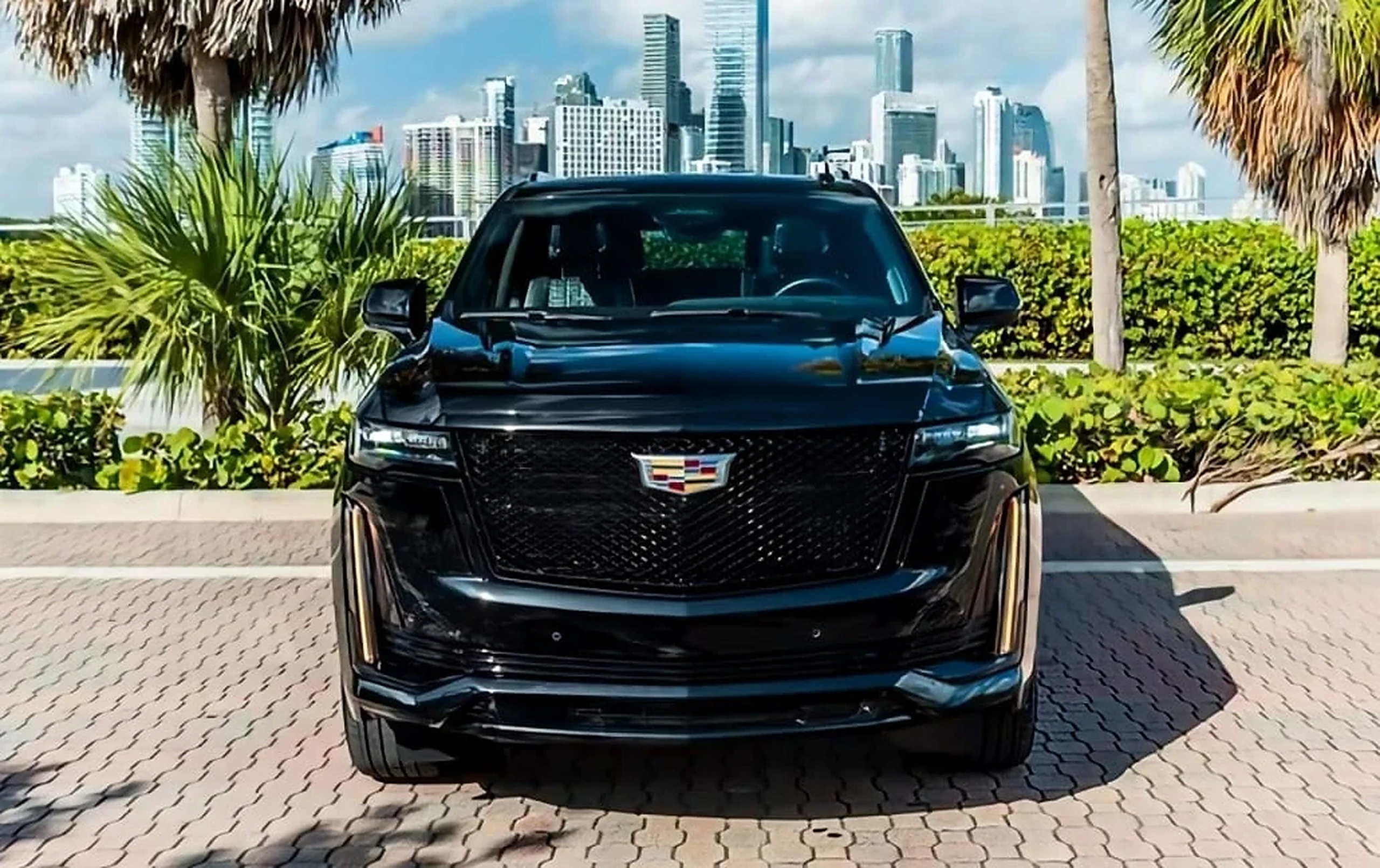 Cadillac Escalade ESV detail relevant to private jet & fbo delivery on MIA / LUX