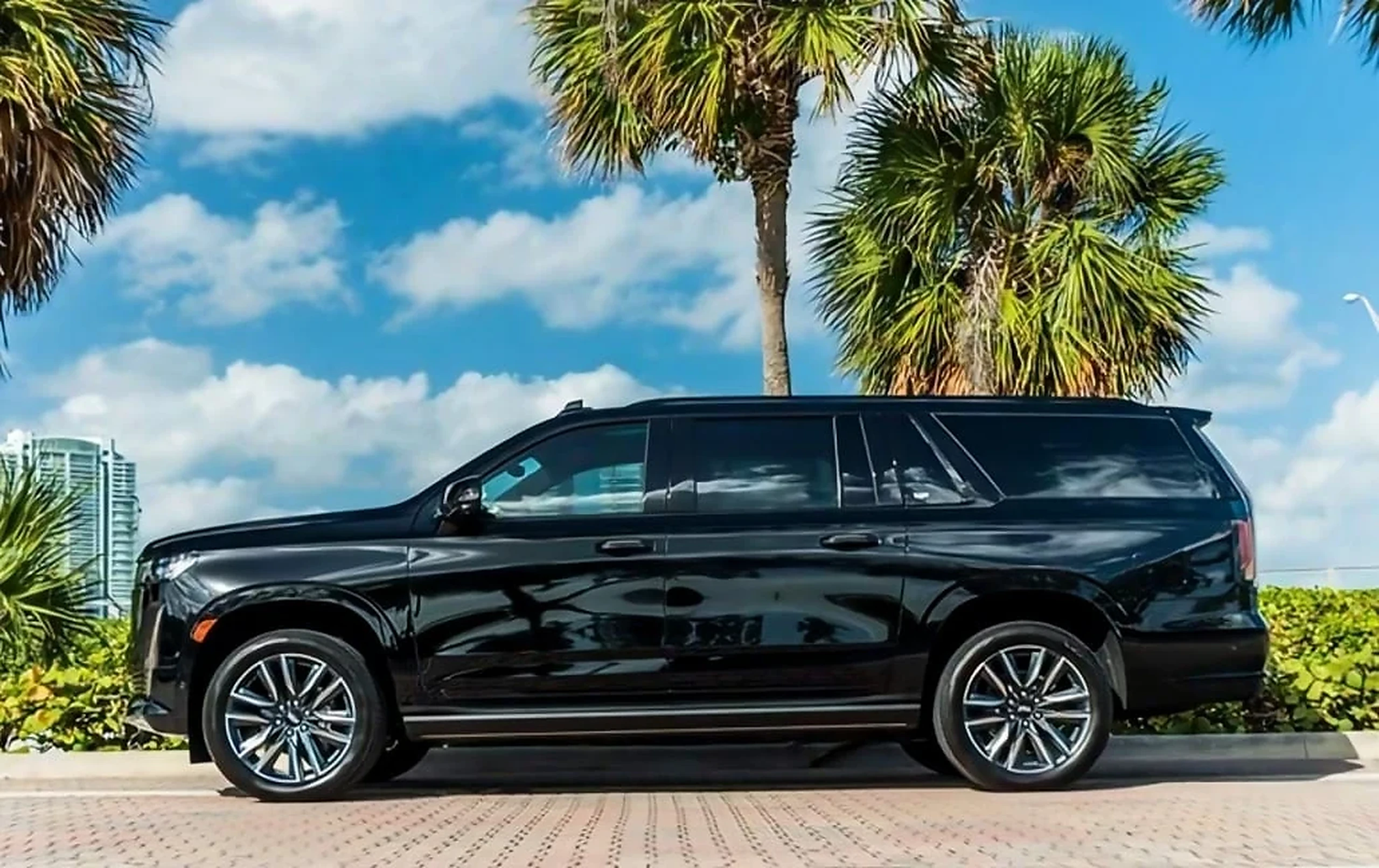 Cadillac Escalade ESV photographed for the MIA / LUX contact guide